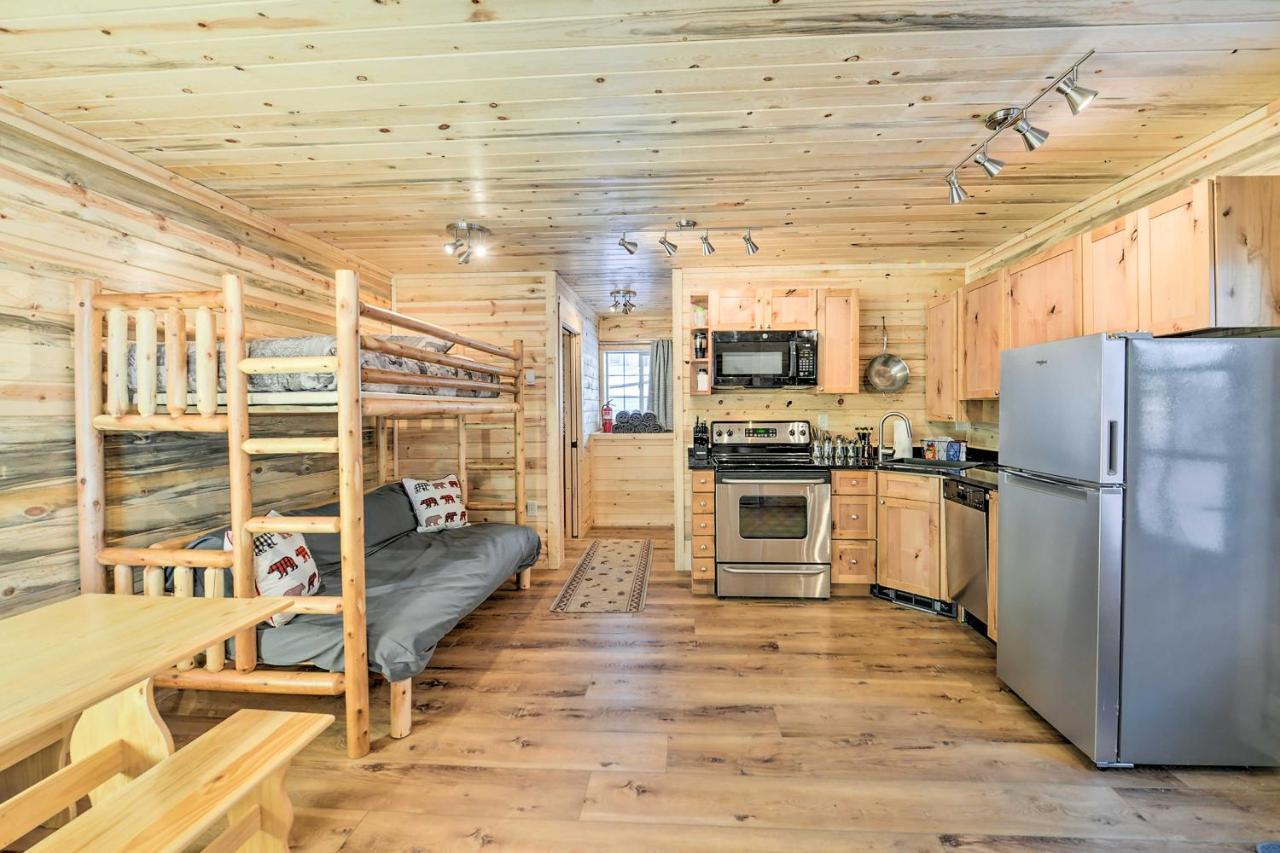 Cozy Island Park Cabin, 20 Mi To Yellowstone! Exterior photo